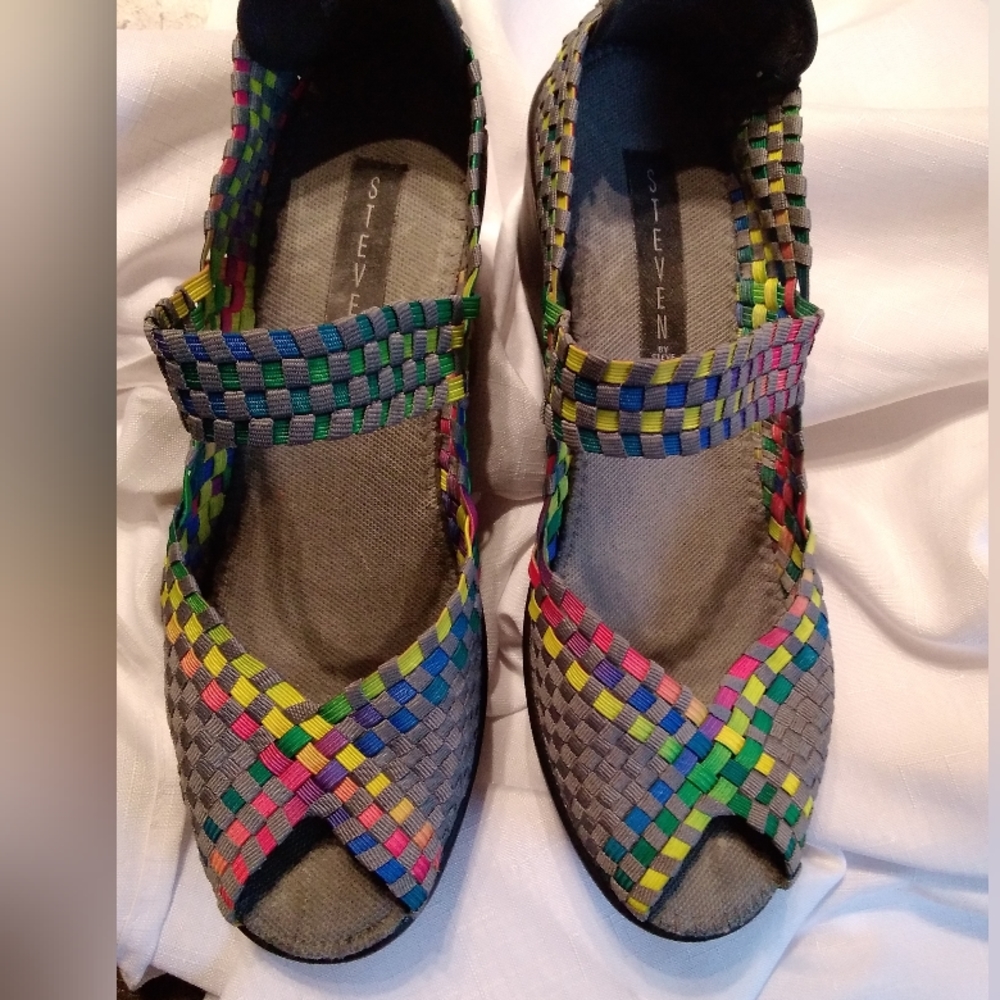 Steven By Steve Madden Multicolor Woven Peep-Toe Mules